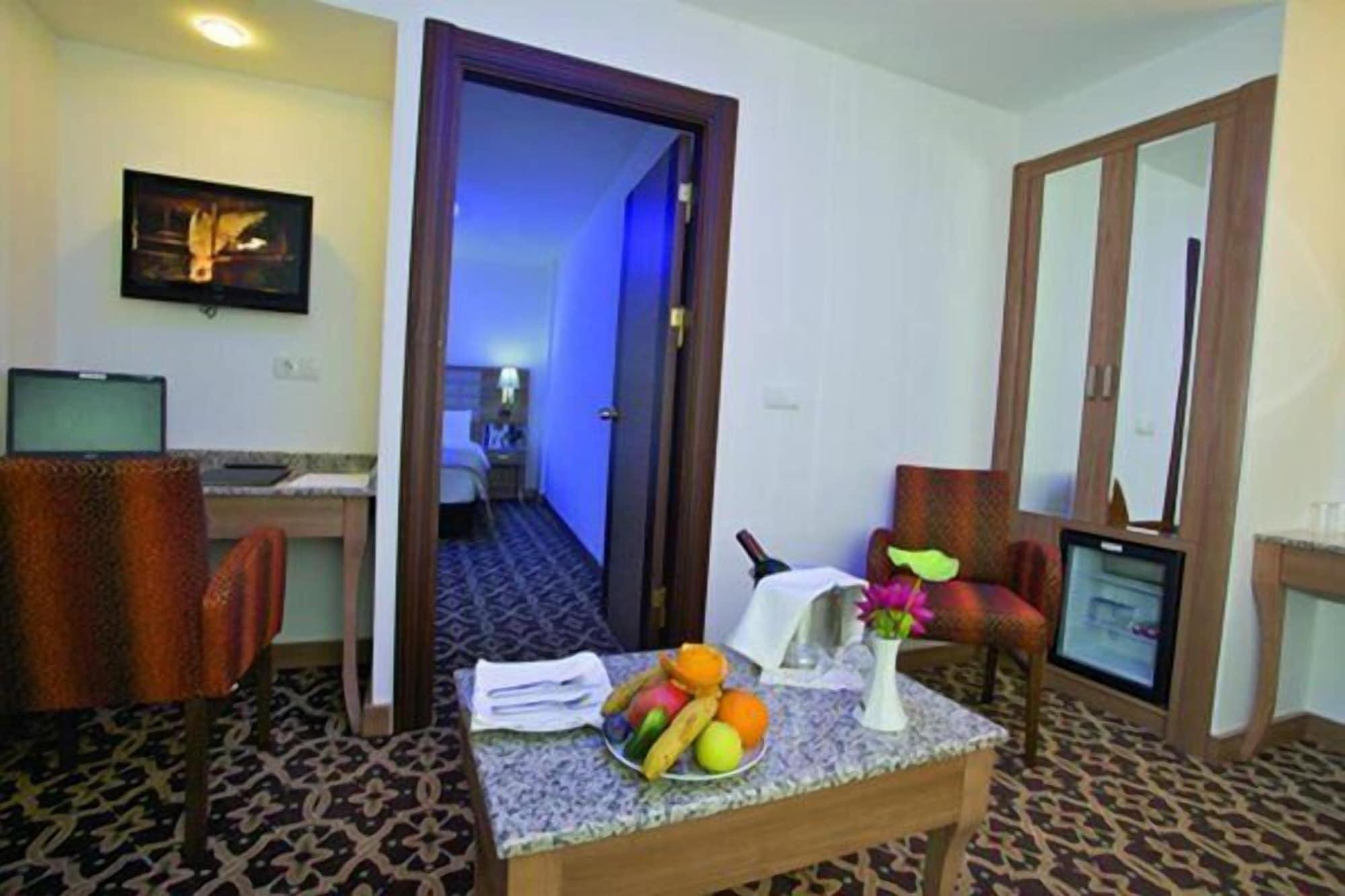 เดอะ ซิตี้ โฮเต็ล Hotel อิสตันบูล ภายนอก รูปภาพ