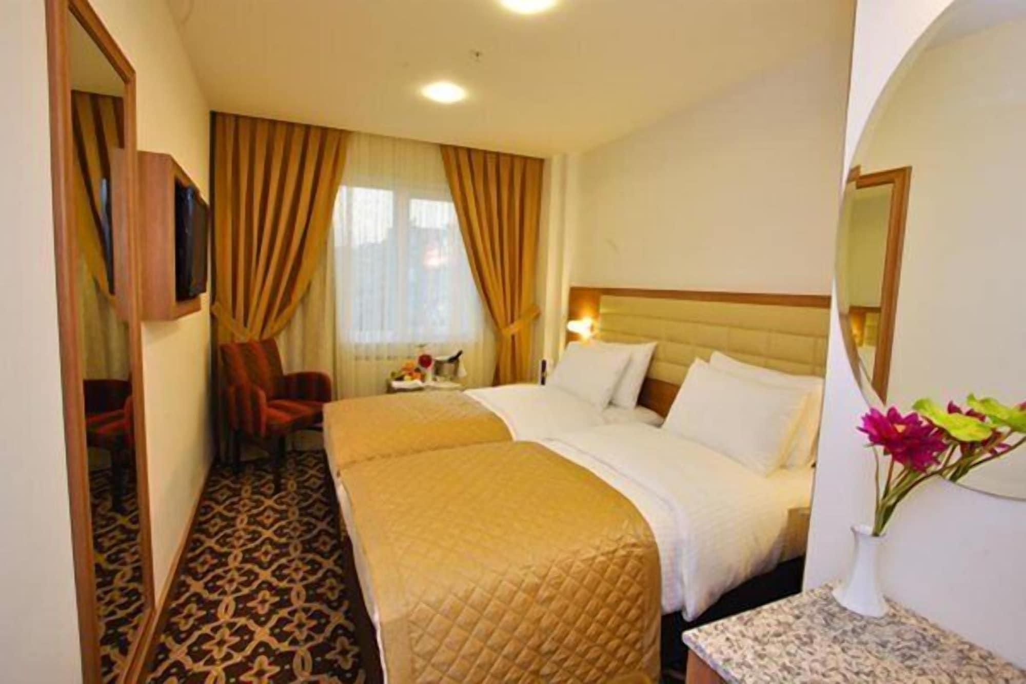 เดอะ ซิตี้ โฮเต็ล Hotel อิสตันบูล ภายนอก รูปภาพ